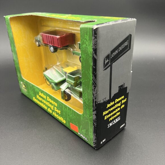 2002 ERTL JOHN DEERE HARVESTING SET 15014 - NEW - Picture 2 of 10